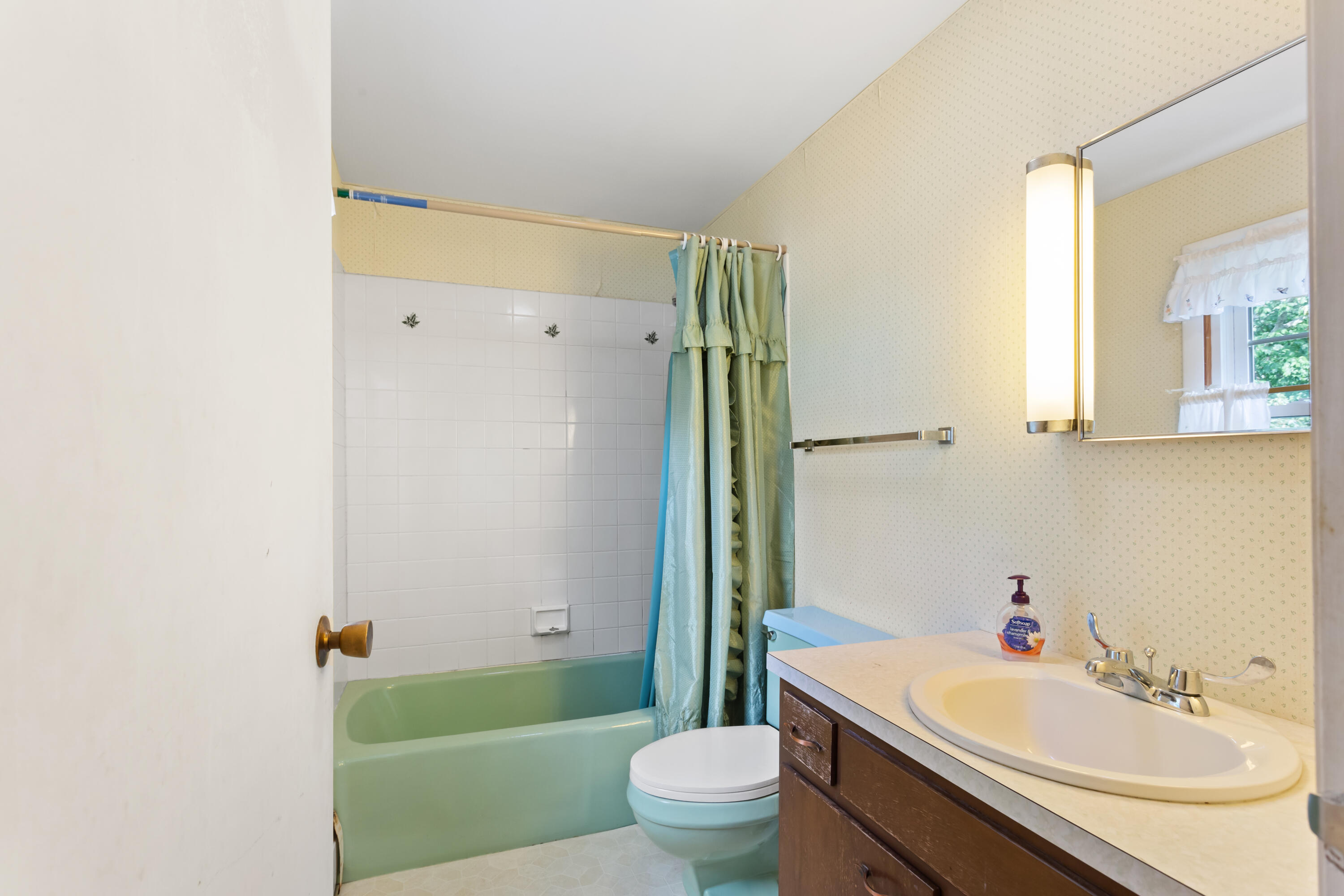 81 Bucksport Road Ellsworth, ME 04605 - Photo 34 of 35 Master Bath