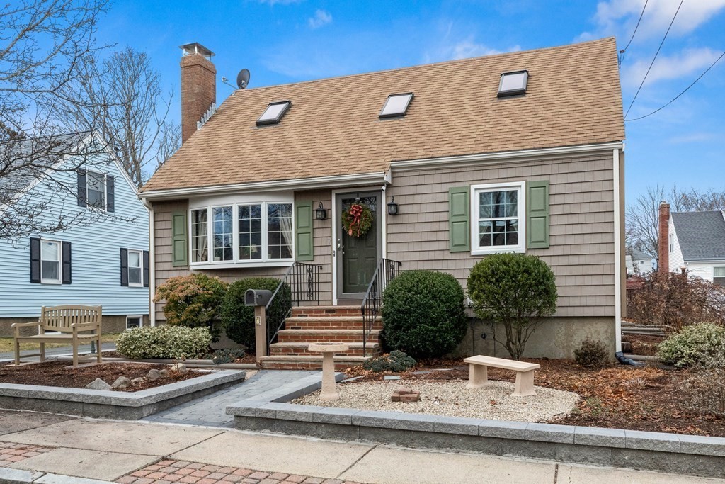7 Taft Road Salem, MA 01970 - Photo 2 of 41 Gallery Image 2