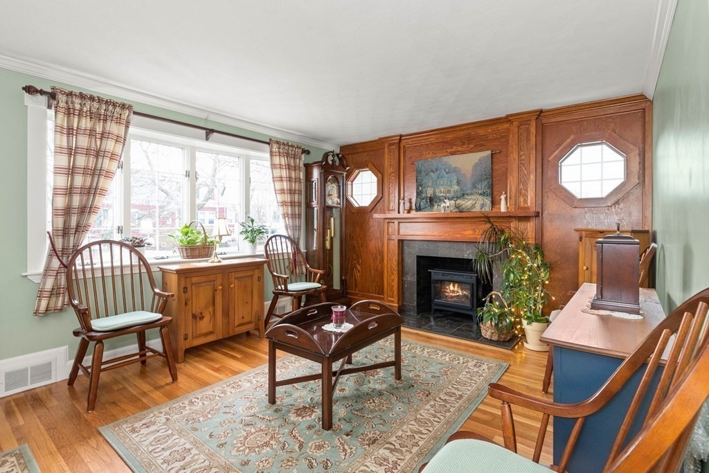 7 Taft Road Salem, MA 01970 - Photo 5 of 41 Gallery Image 5