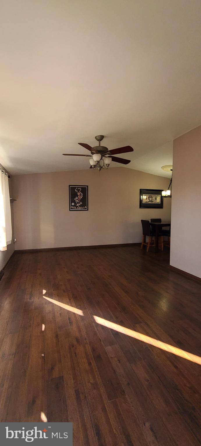 8926 Blue Grass Road Philadelphia, PA 19152 - Photo 2 of 19 Gallery Image 2