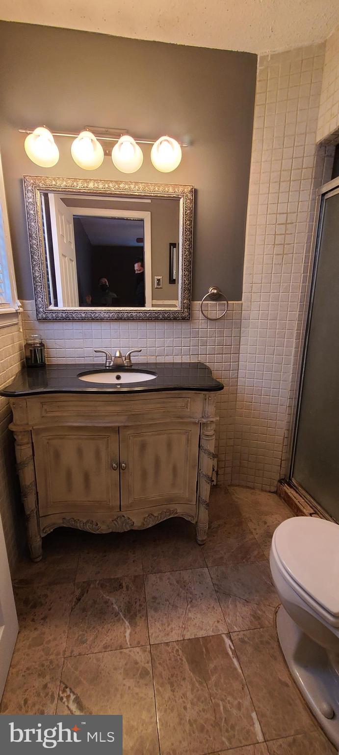 8926 Blue Grass Road Philadelphia, PA 19152 - Photo 13 of 19 Gallery Image 13