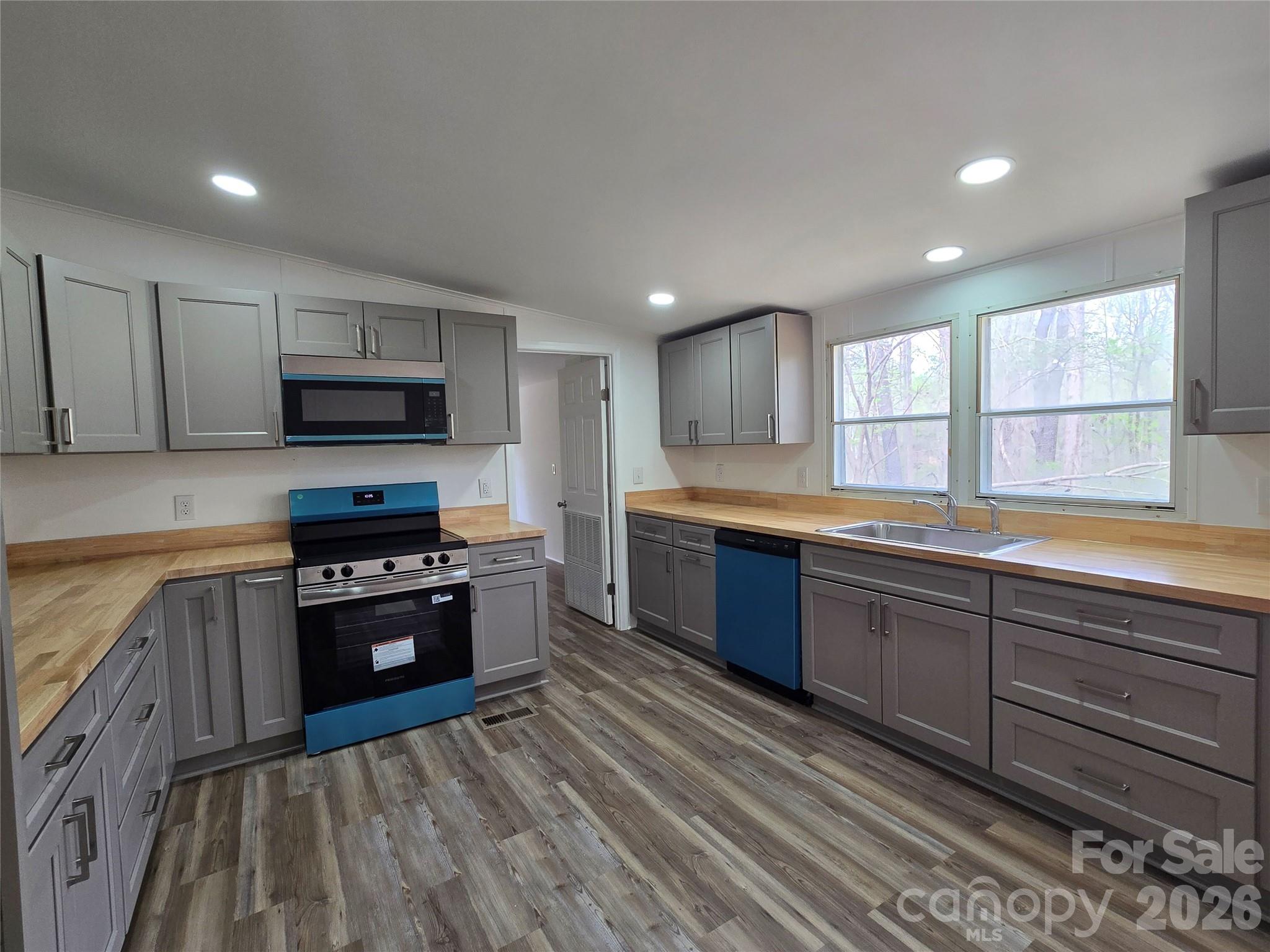 1821 Bascom Lane Midland, NC 28107 - Photo 2 of 4