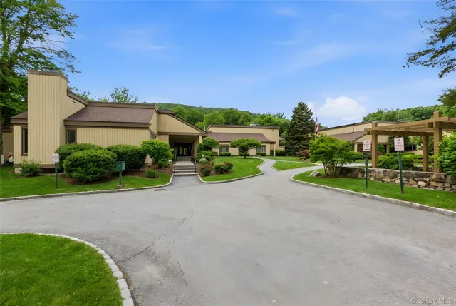 $3,700 | 504 Heritage Hills, Unit B, Somers, NY 10589