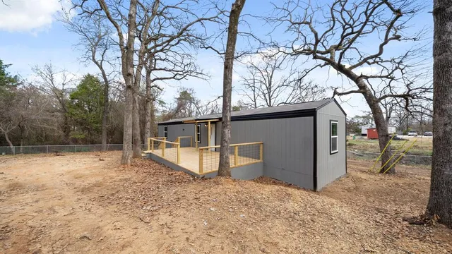 $244,900 | 721 Queens Drive, Tool, TX 75143