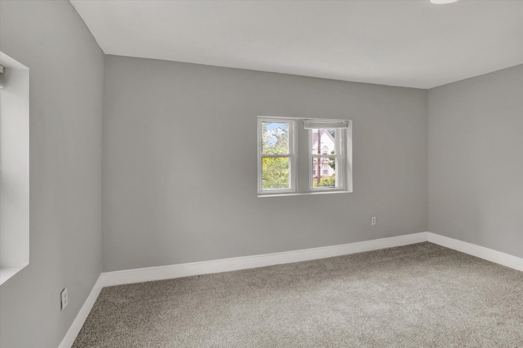 127 West Washington Lane Philadelphia, PA 19144 - Photo 24 of 29 3rd fl Bright and airy blank canvas room.