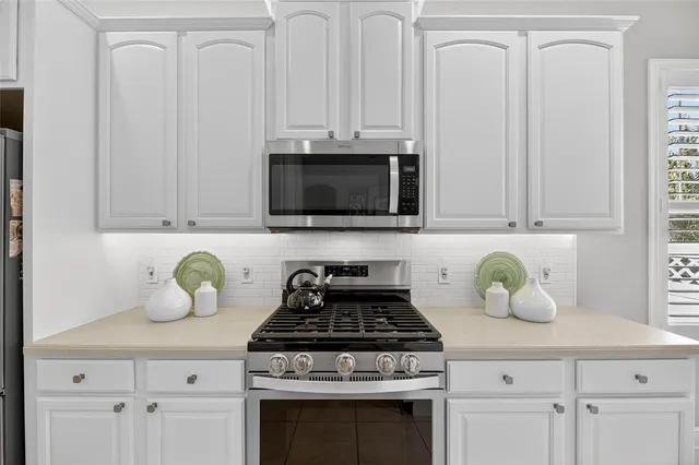 $634,999 | 413 Manns Harbor Drive, Apollo Beach, FL 33572