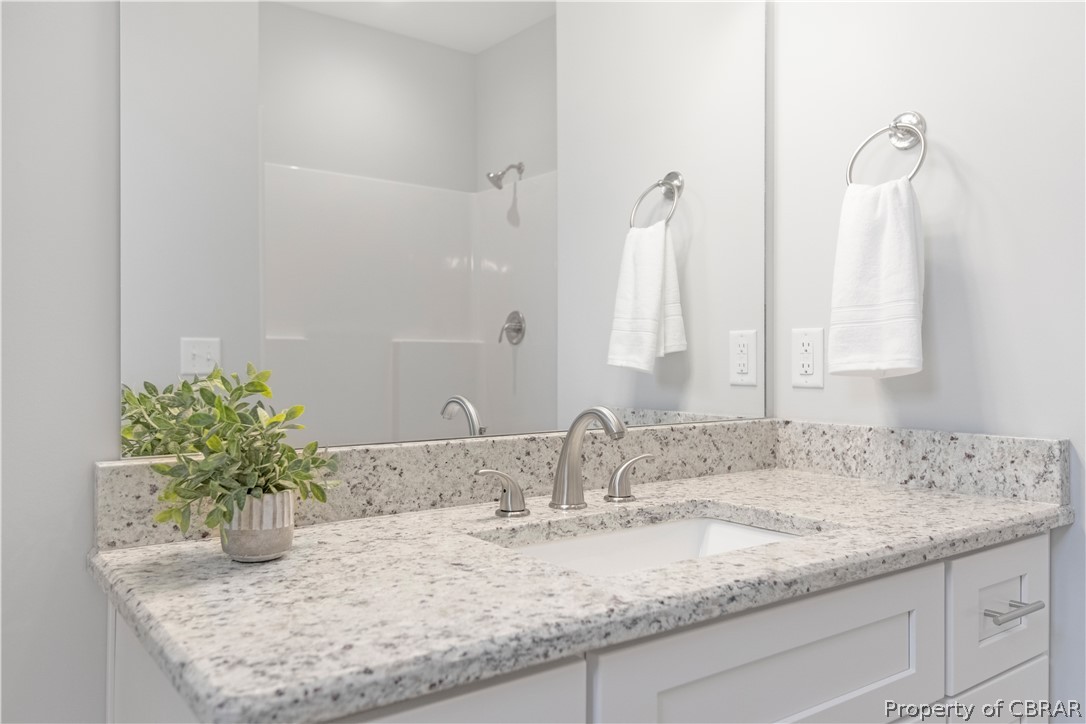 7395 Sinclair Way Gloucester, VA 23061 - Photo 6 of 12 Hall Bathroom