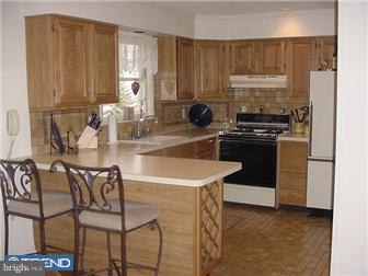 140 Laurel Road Evesham, NJ 08053 - Photo 5 of 12 Kitchen
