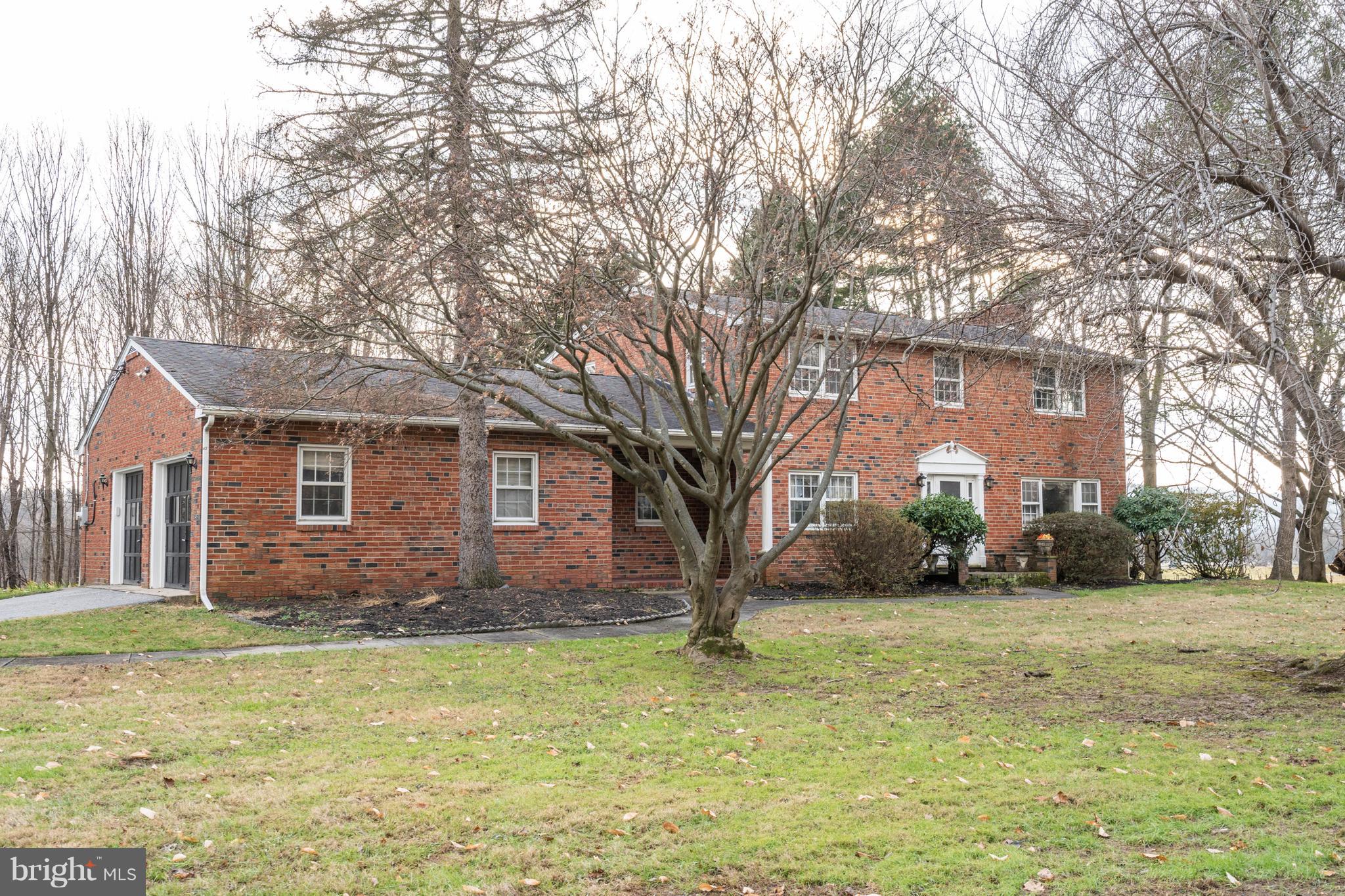 32 Chapel View Road Norristown, PA 19403 - Photo 3 of 34 Gallery Image 3