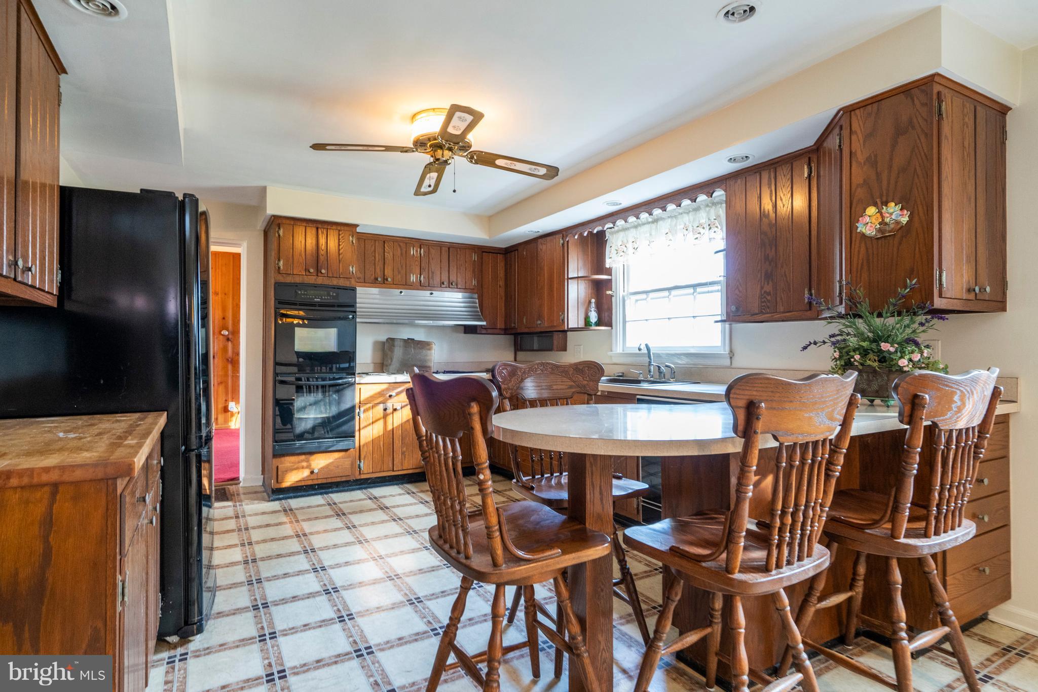 32 Chapel View Road Norristown, PA 19403 - Photo 8 of 34 Gallery Image 8