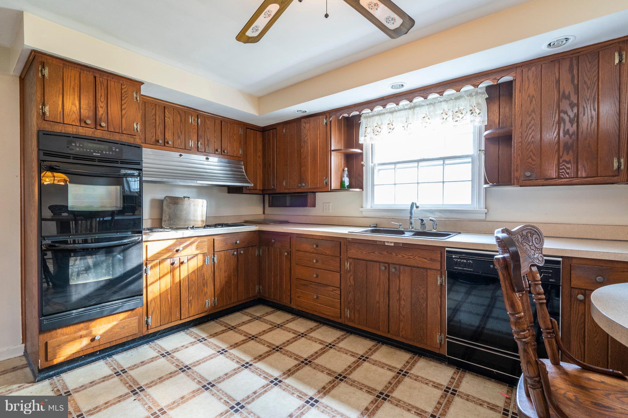 32 Chapel View Road Norristown, PA 19403 - Photo 10 of 34 Gallery Image 10