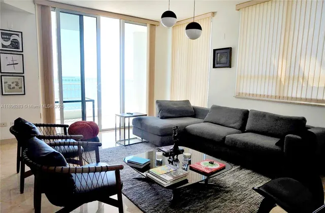 $4,900 | 801 Brickell Key Boulevard, Unit 1901, Miami, FL 33131