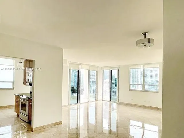 $4,900 | 801 Brickell Key Boulevard, Unit 1901, Miami, FL 33131