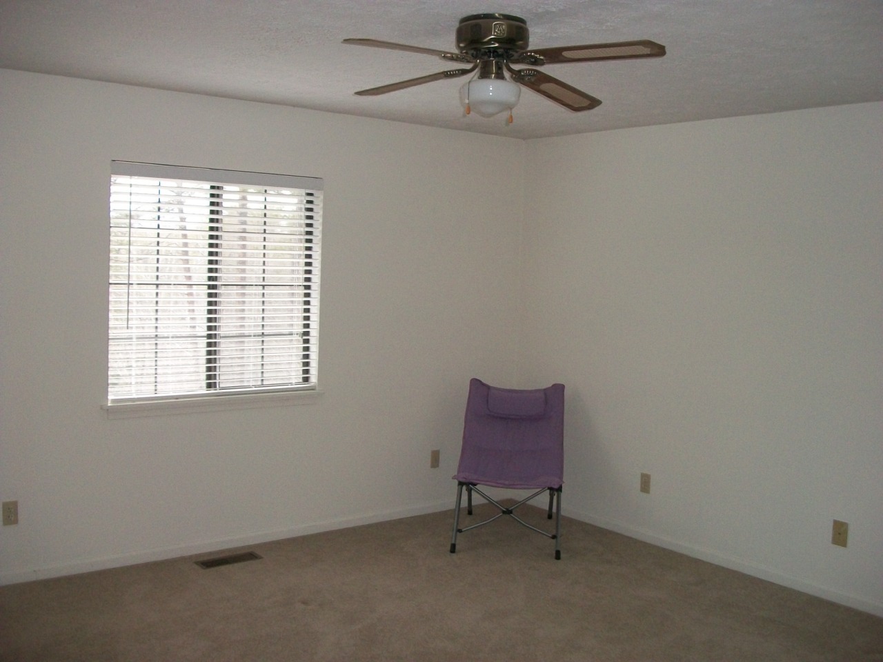 3000 Bibee Road Pittsville, VA 24139 - Photo 6 of 16 Masterbedroom