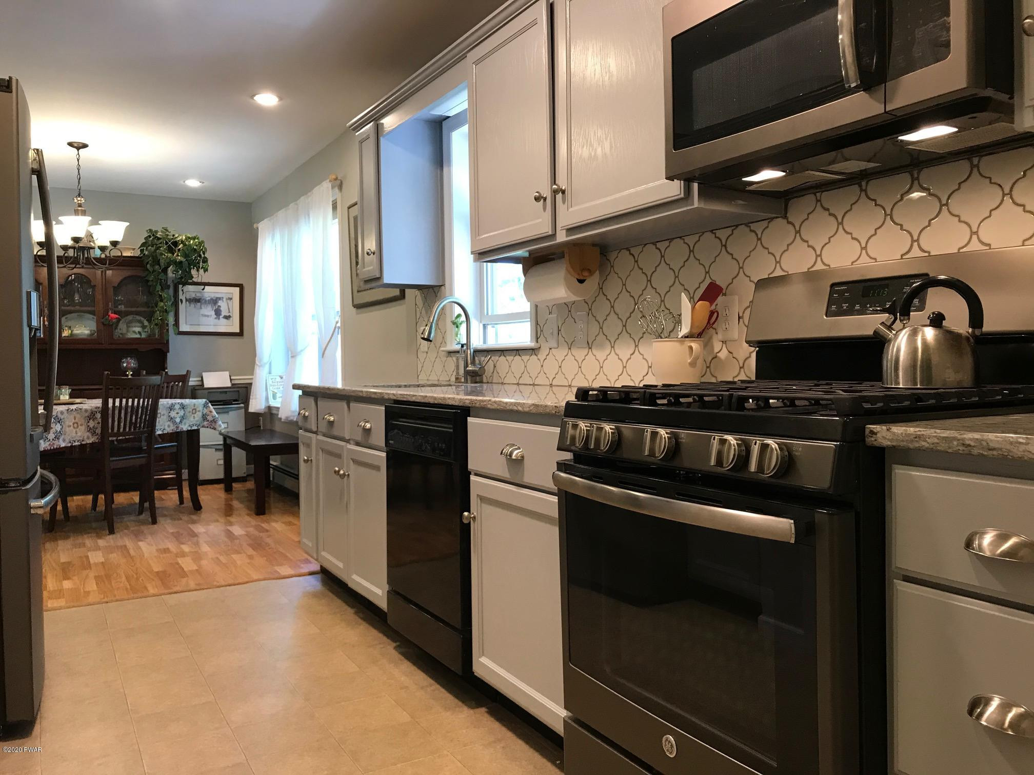 39 Grell Road Hawley, PA 18428 - Photo 12 of 44 MODERN KITCHEN