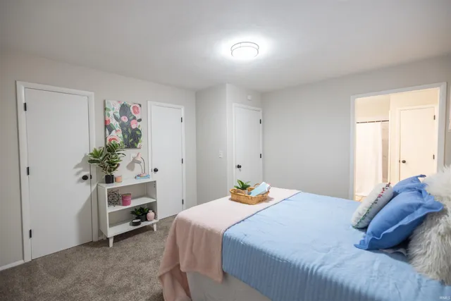 $264,900 | 4001 South Whitney Road, Selma, IN 47383