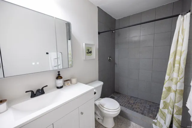 $264,900 | 4001 South Whitney Road, Selma, IN 47383