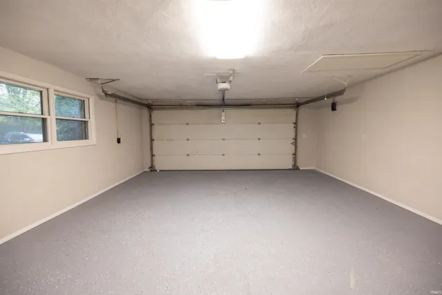 $264,900 | 4001 South Whitney Road, Selma, IN 47383