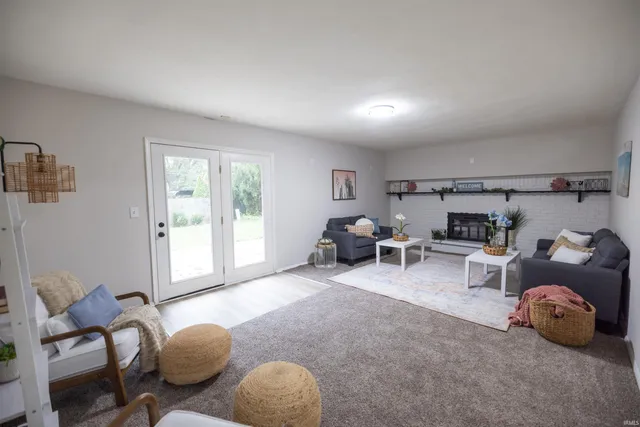 $264,900 | 4001 South Whitney Road, Selma, IN 47383