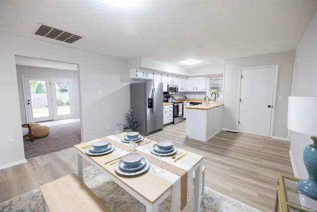 $264,900 | 4001 South Whitney Road, Selma, IN 47383