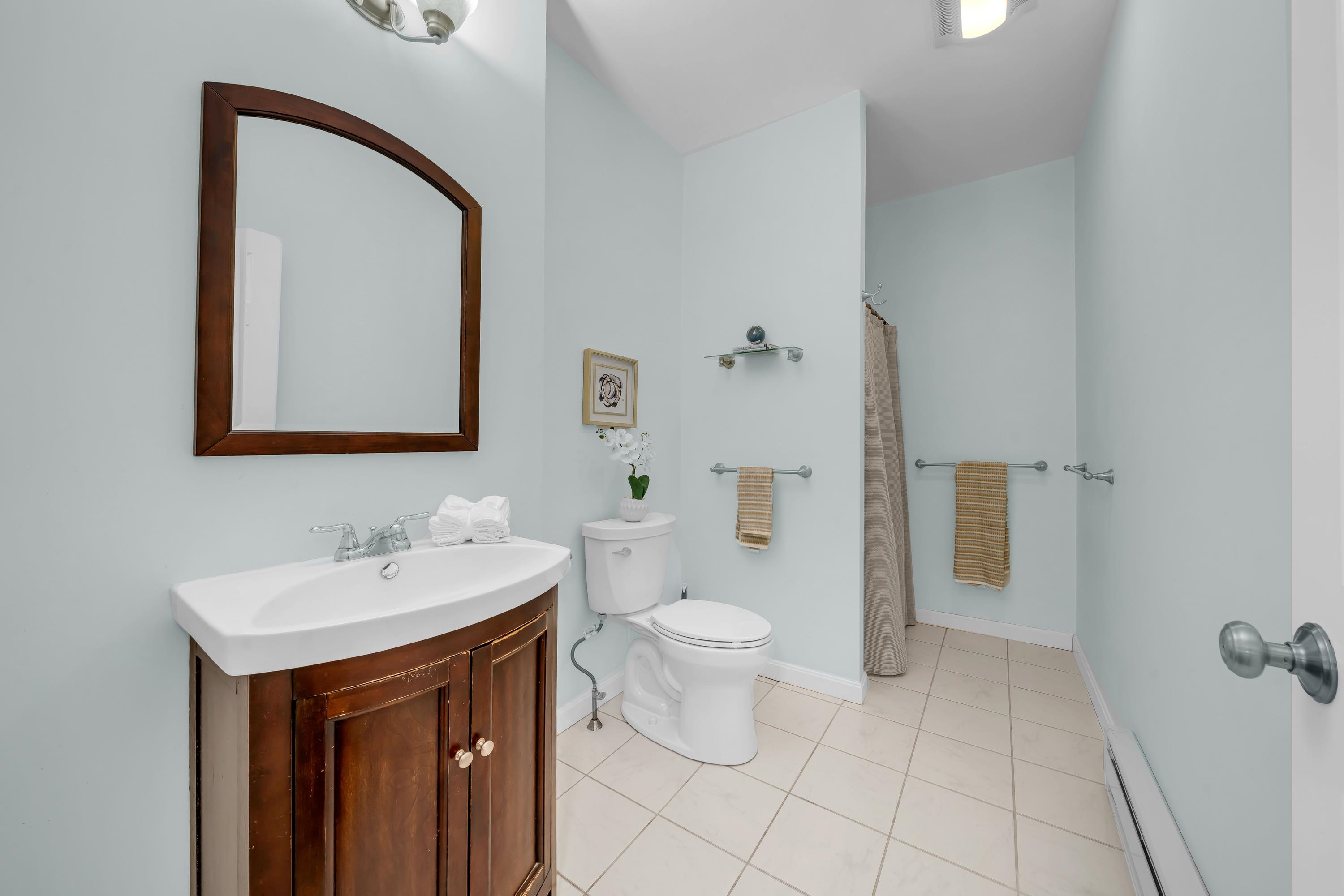 131 Court Street, Unit 17 Exeter, NH 03833 - Photo 34 of 41