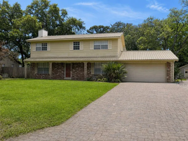 $2,550 | 212 Priscilla Drive, Fort Walton Beach, FL 32547