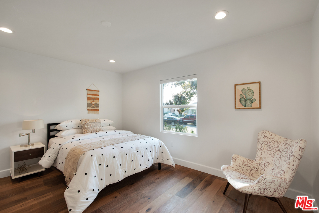 3650 Buckingham Road Los Angeles, CA 90016 - Photo 14 of 27