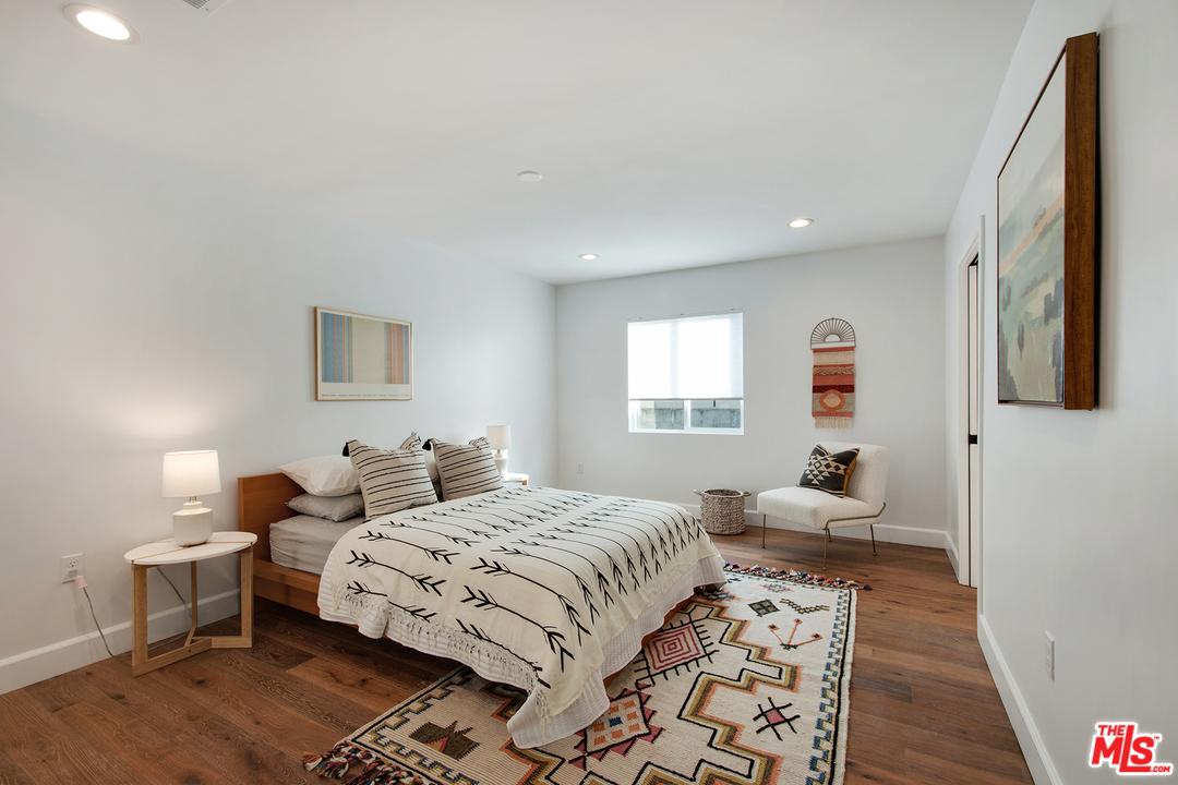 3650 Buckingham Road Los Angeles, CA 90016 - Photo 18 of 27