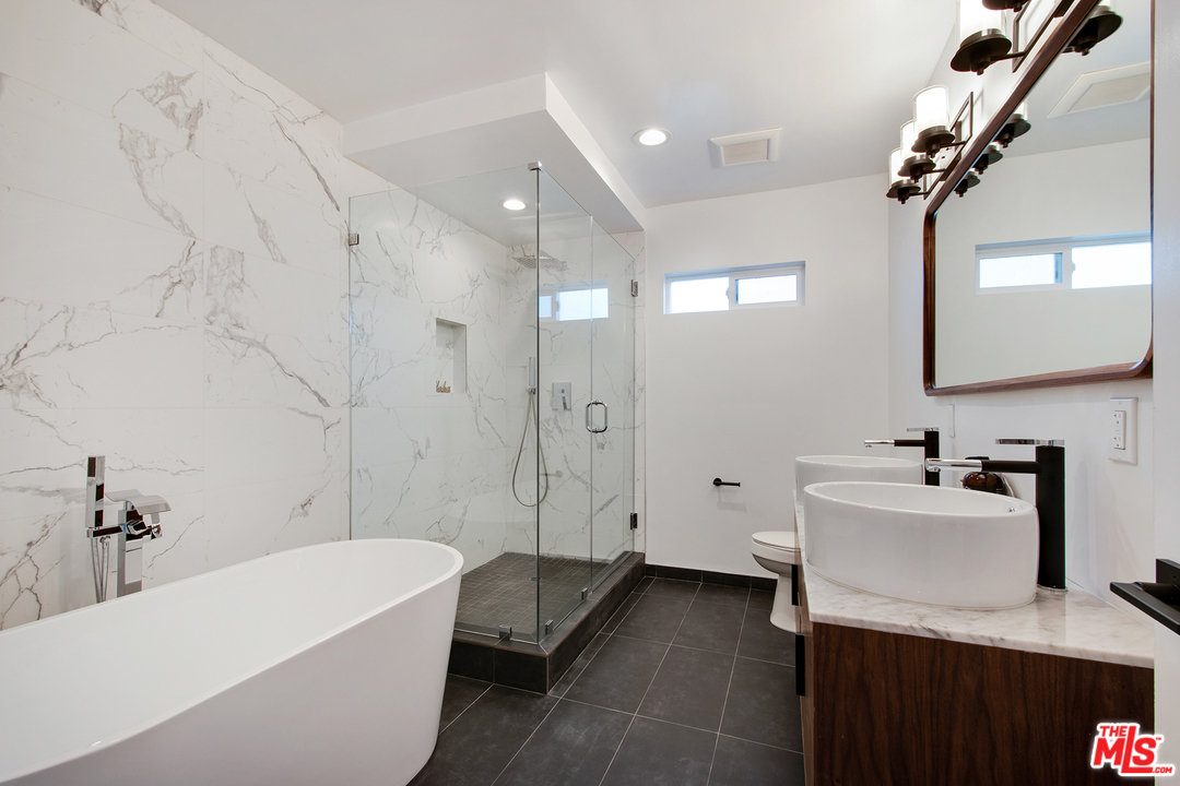 3650 Buckingham Road Los Angeles, CA 90016 - Photo 22 of 27