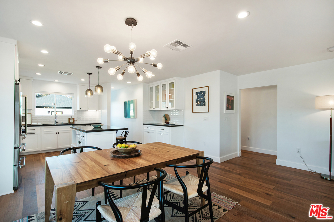 3650 Buckingham Road Los Angeles, CA 90016 - Photo 8 of 27