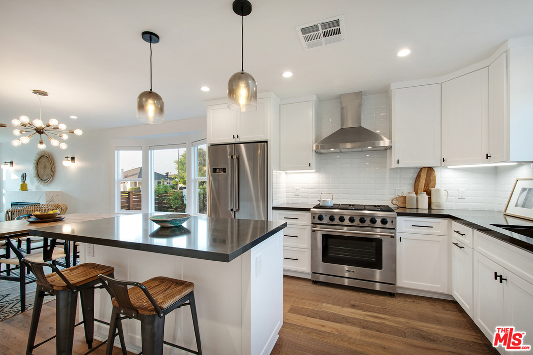 3650 Buckingham Road Los Angeles, CA 90016 - Photo 10 of 27
