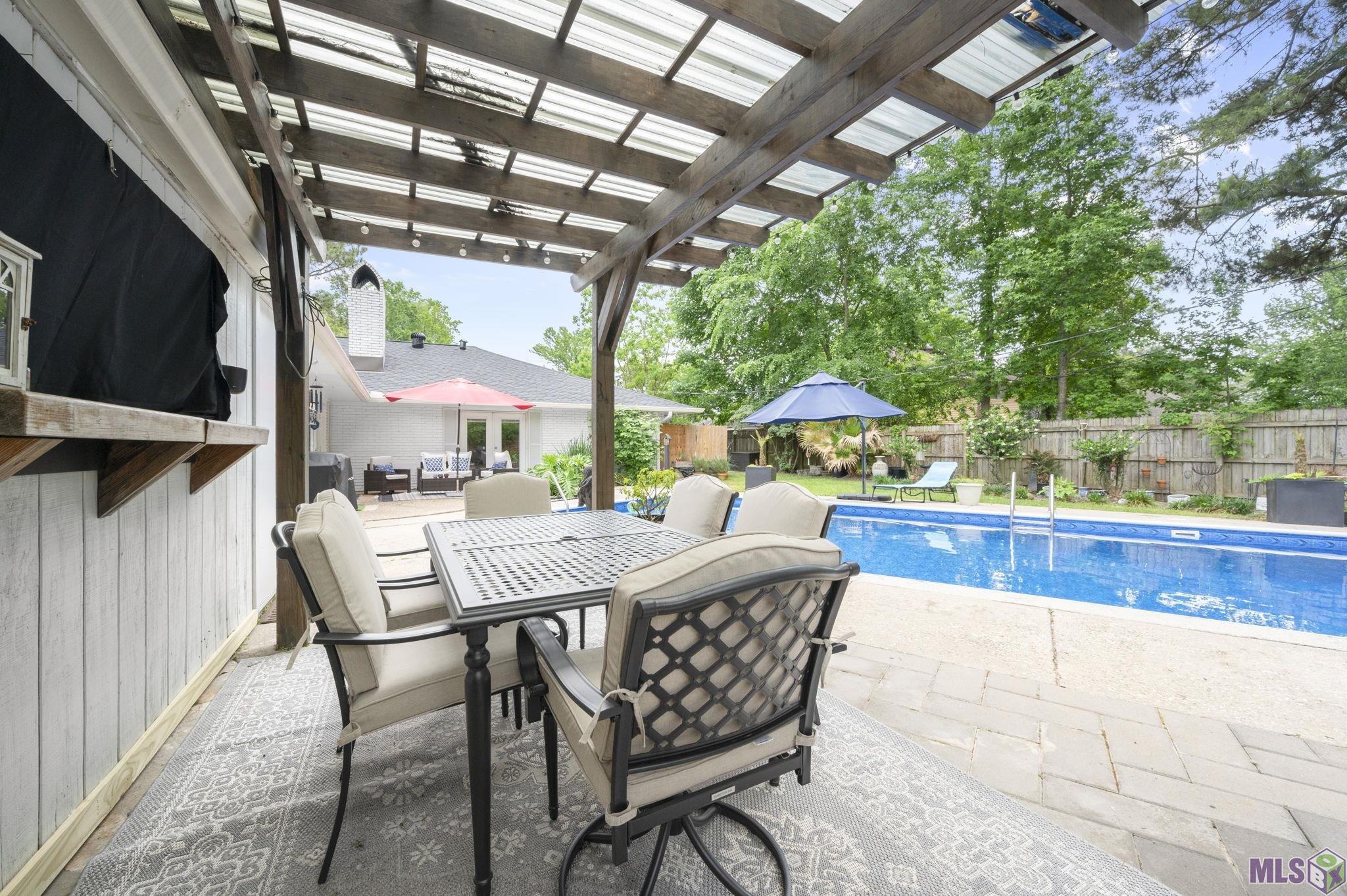 1300 Wellington Drive Baton Rouge, LA 70815 - Photo 3 of 11