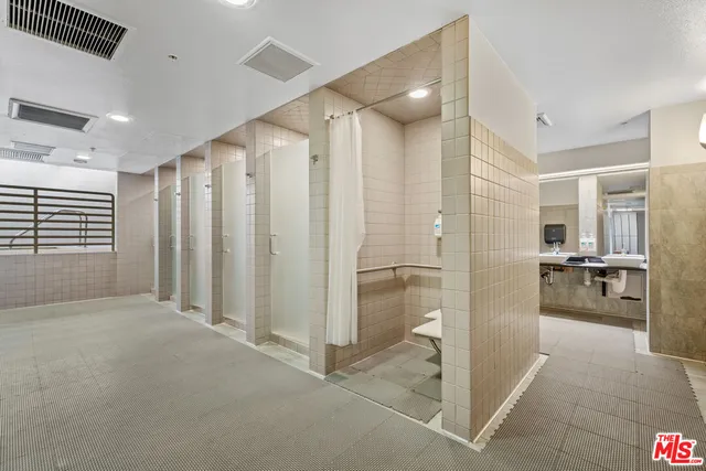 $5,200 | 4316 Marina City Drive, Unit 229, Marina del Rey, CA 90292