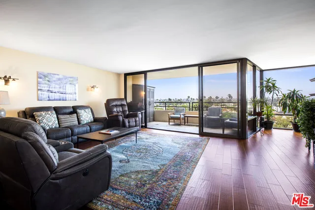 $5,200 | 4316 Marina City Drive, Unit 229, Marina del Rey, CA 90292