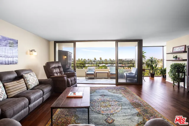 $5,200 | 4316 Marina City Drive, Unit 229, Marina del Rey, CA 90292
