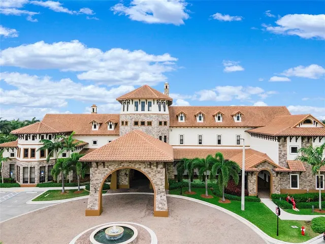 an aerial view of a tennis court