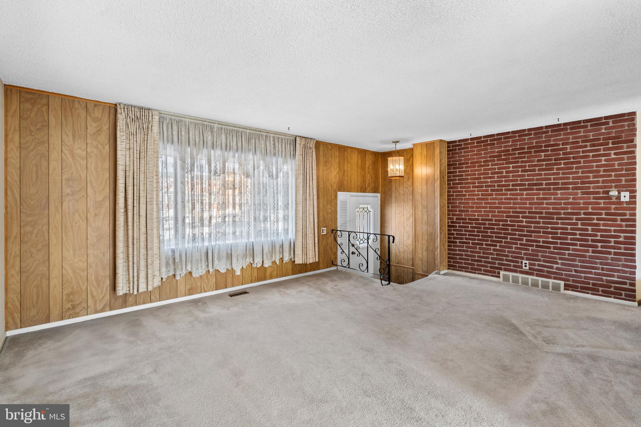 12507 Calpine Road Philadelphia, PA 19154 - Photo 6 of 28