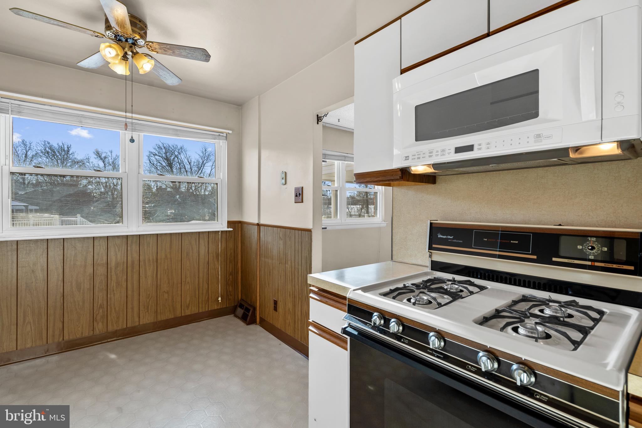 12507 Calpine Road Philadelphia, PA 19154 - Photo 10 of 28