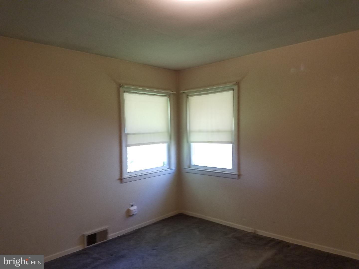 103 Shelmore Road Mount Holly, NJ 08060 - Photo 5 of 25