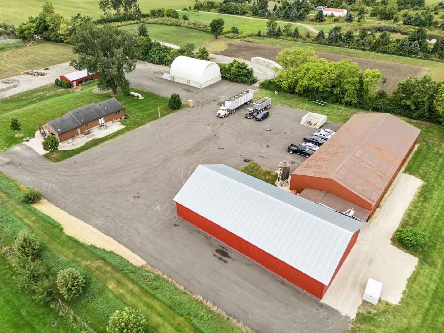 1451 Johnson Road Oswego, IL 60543 - Photo 13 of 42 Gallery Image 13