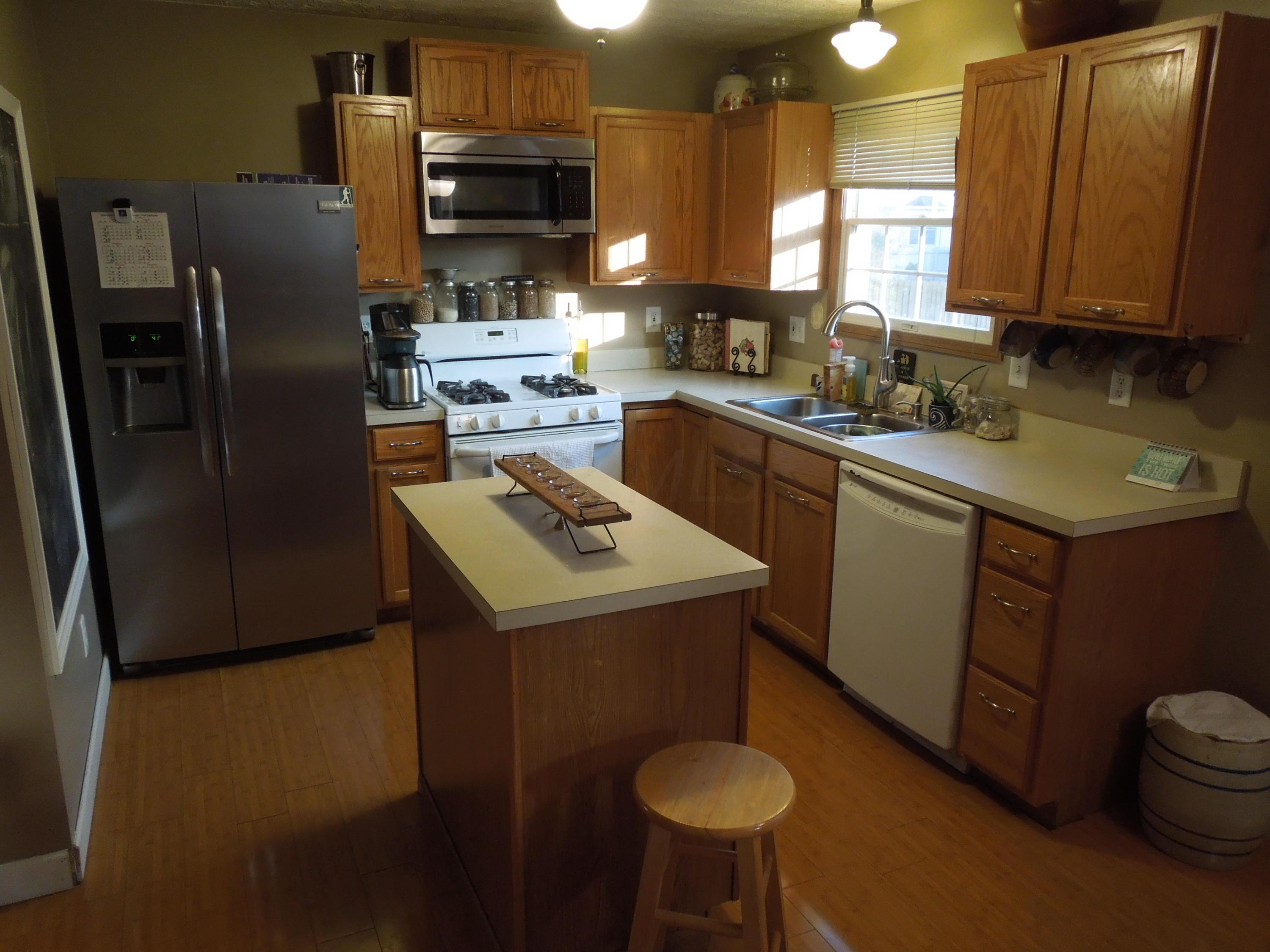 261 Rainswept Drive Galloway, OH 43119 - Photo 3 of 25