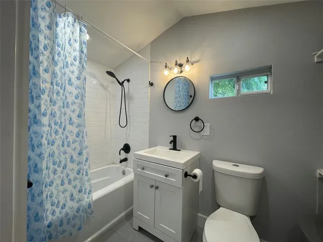 $1,000 | 2113 River Road, Unit A, San Marcos, TX 78666