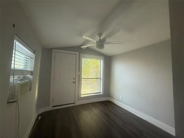 $1,000 | 2113 River Road, Unit A, San Marcos, TX 78666