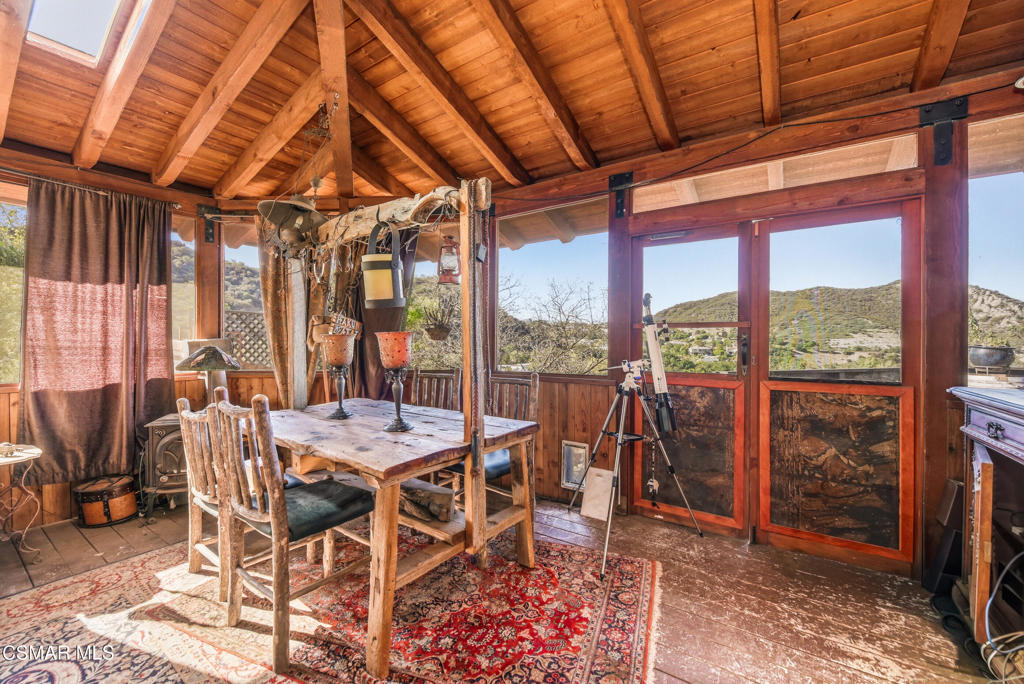 356 East Carlisle Road Thousand Oaks, CA 91361 - Photo 16 of 74