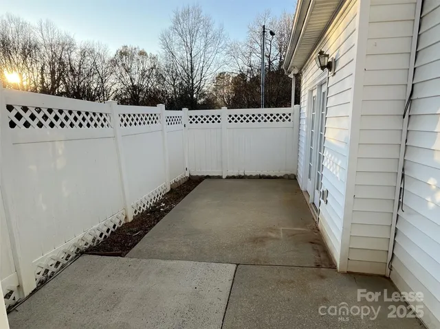 $1,650 | 6377 Mallard View Lane, Charlotte, NC 28269