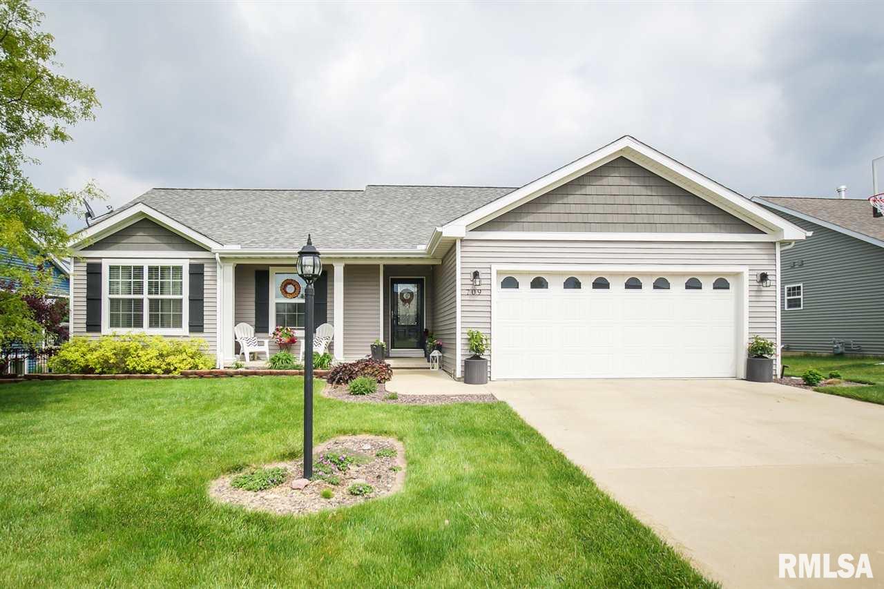 709 Simon Street Washington, IL 61571 - Photo 1 of 36 Gallery Image 1