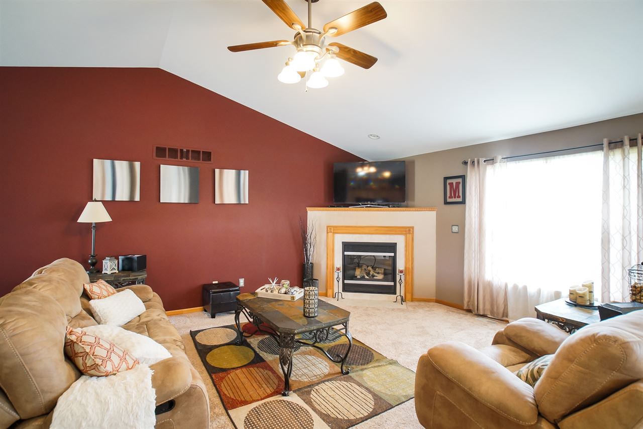 709 Simon Street Washington, IL 61571 - Photo 11 of 36 Gallery Image 11