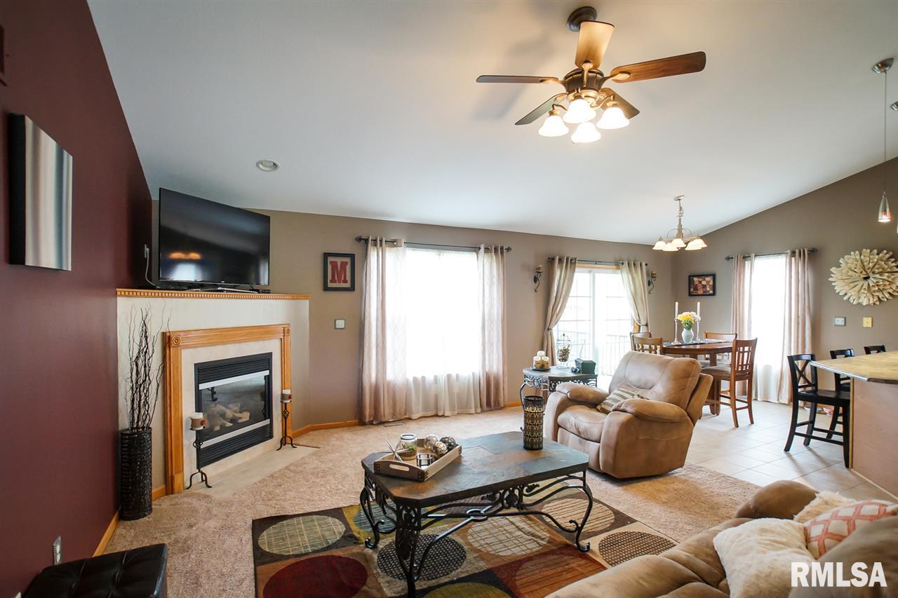 709 Simon Street Washington, IL 61571 - Photo 12 of 36 Gallery Image 12