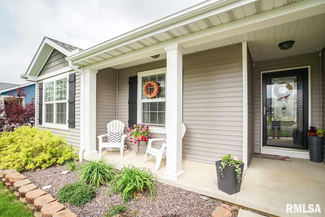 709 Simon Street Washington, IL 61571 - Photo 2 of 36 Gallery Image 2