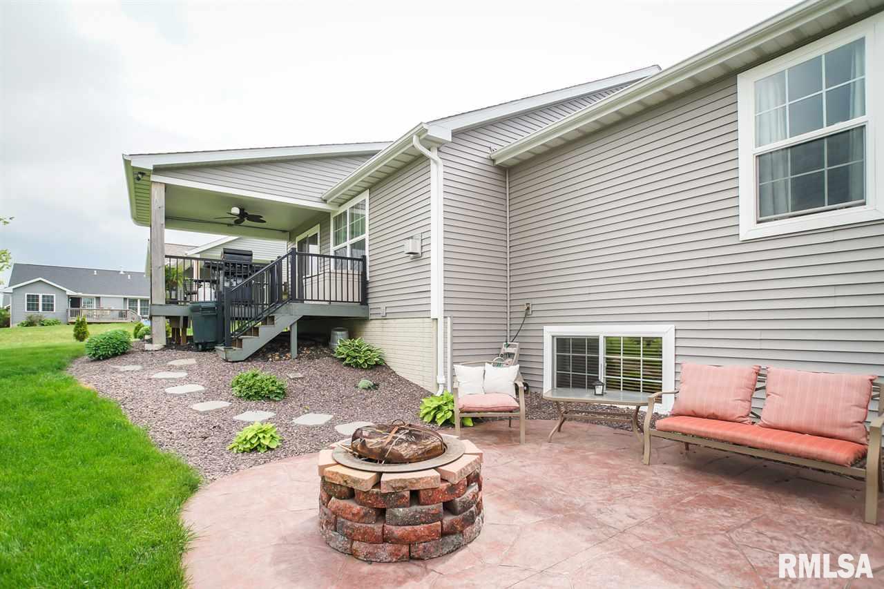 709 Simon Street Washington, IL 61571 - Photo 4 of 36 Gallery Image 4